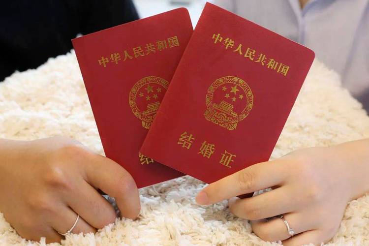 结婚离婚不用户口本，结婚离婚不再需要户口本，简化流程，方便民众，---，以下为修改后的答案，，结婚离婚不再需要户口本，简化流程，方便民众